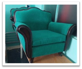 23POLF - POLTRONA RINASC VELLUTO VERDE STR LEGNO NERO