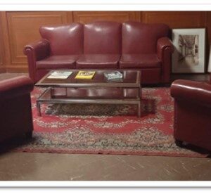 04DIVF - DIVANO '50 3 POSTI PELLE BORDEAUX