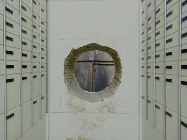 CAVEAU BANCA - immagine 7