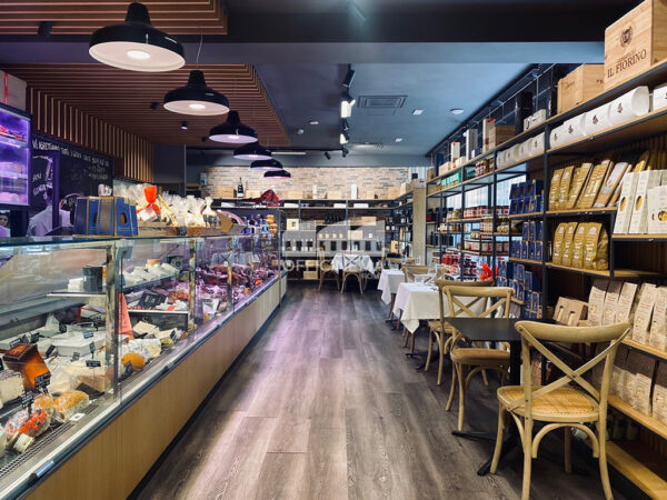 R3010 - SALUMERIA CON CUCINA - Piramide - immagine 4