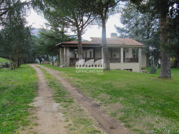 T1010 – TENUTA CON LAGO - Palombara Sabina - immagine 3