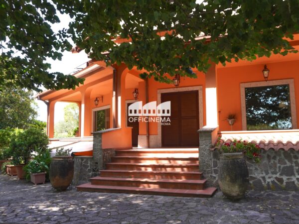 V2010 – VILLA IN CAMPAGNA - Cassia - immagine 4