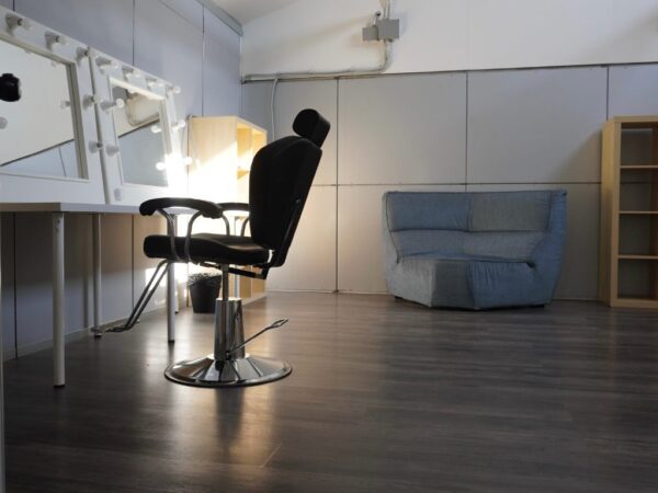 SALA TRUCCO 2 - immagine 2