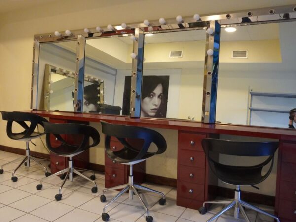 SALA TRUCCO 1 - immagine 2