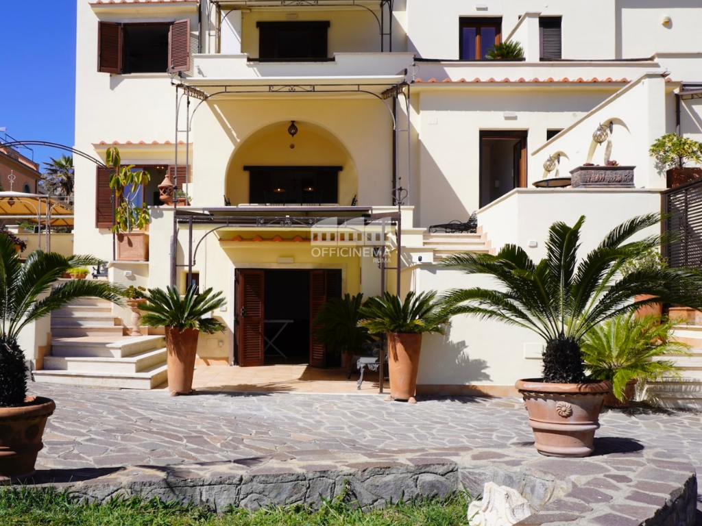 V4110 - VILLA SUL MARE - AURELIA - immagine 2